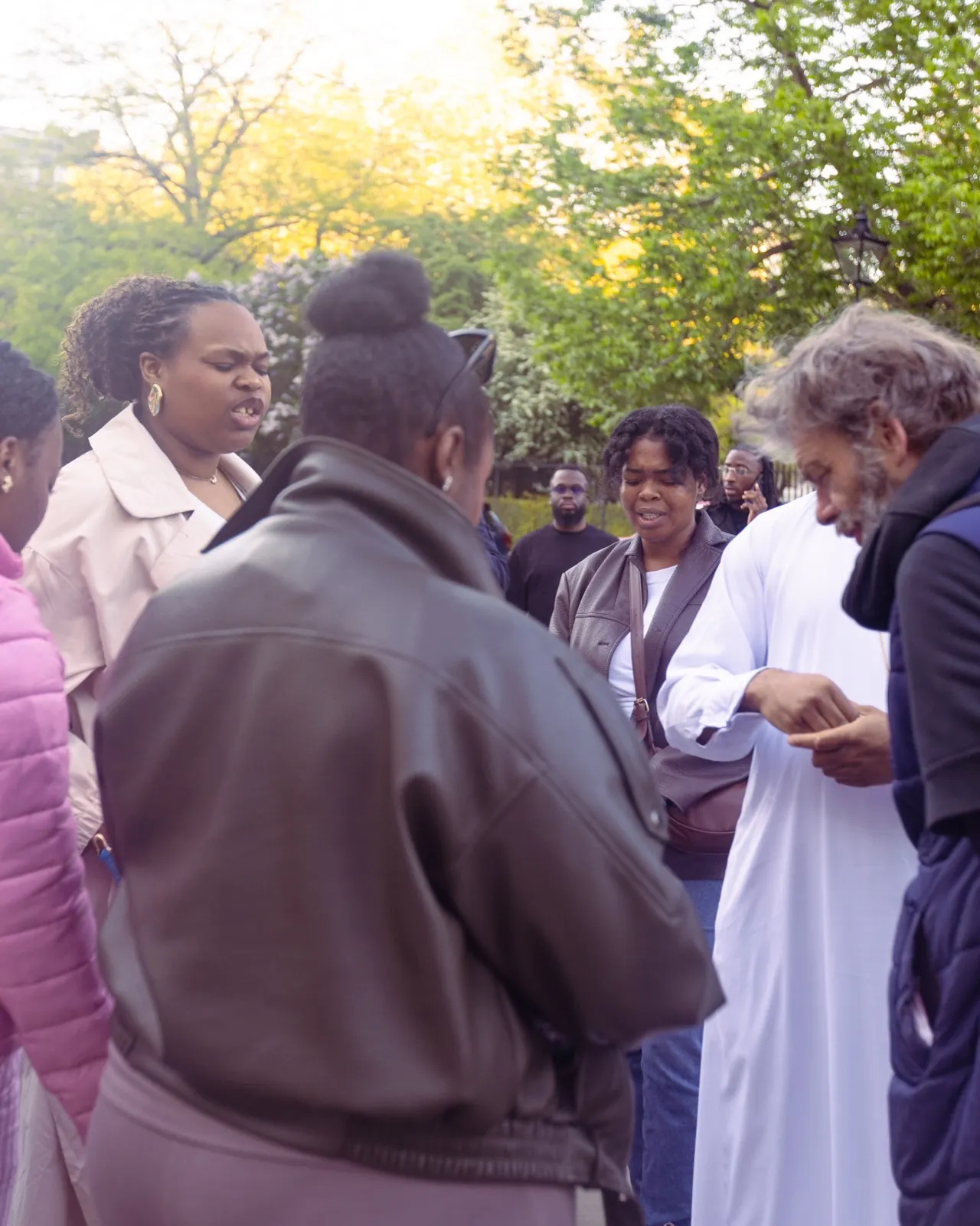 Fraternité lors d'un événement Elohim Revival